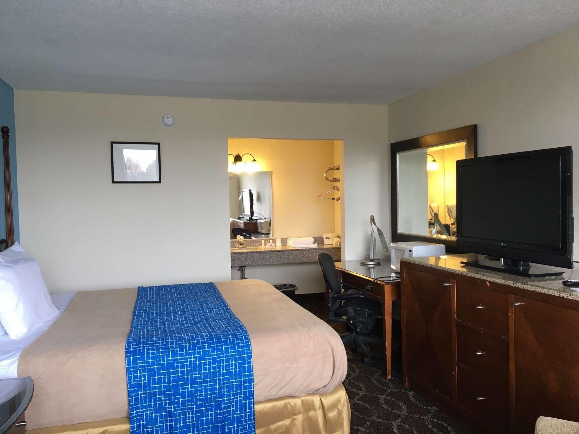 Travel Inn Marston エクステリア 写真