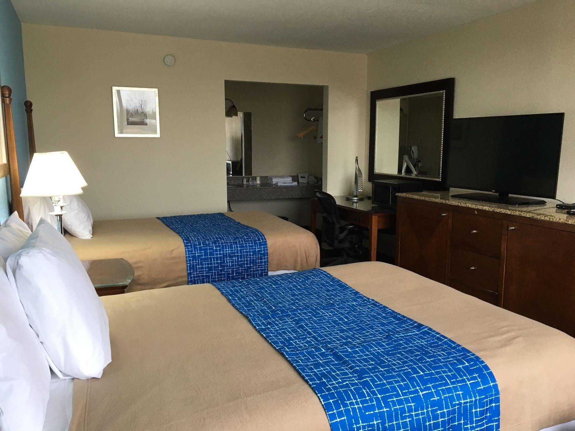 Travel Inn Marston エクステリア 写真